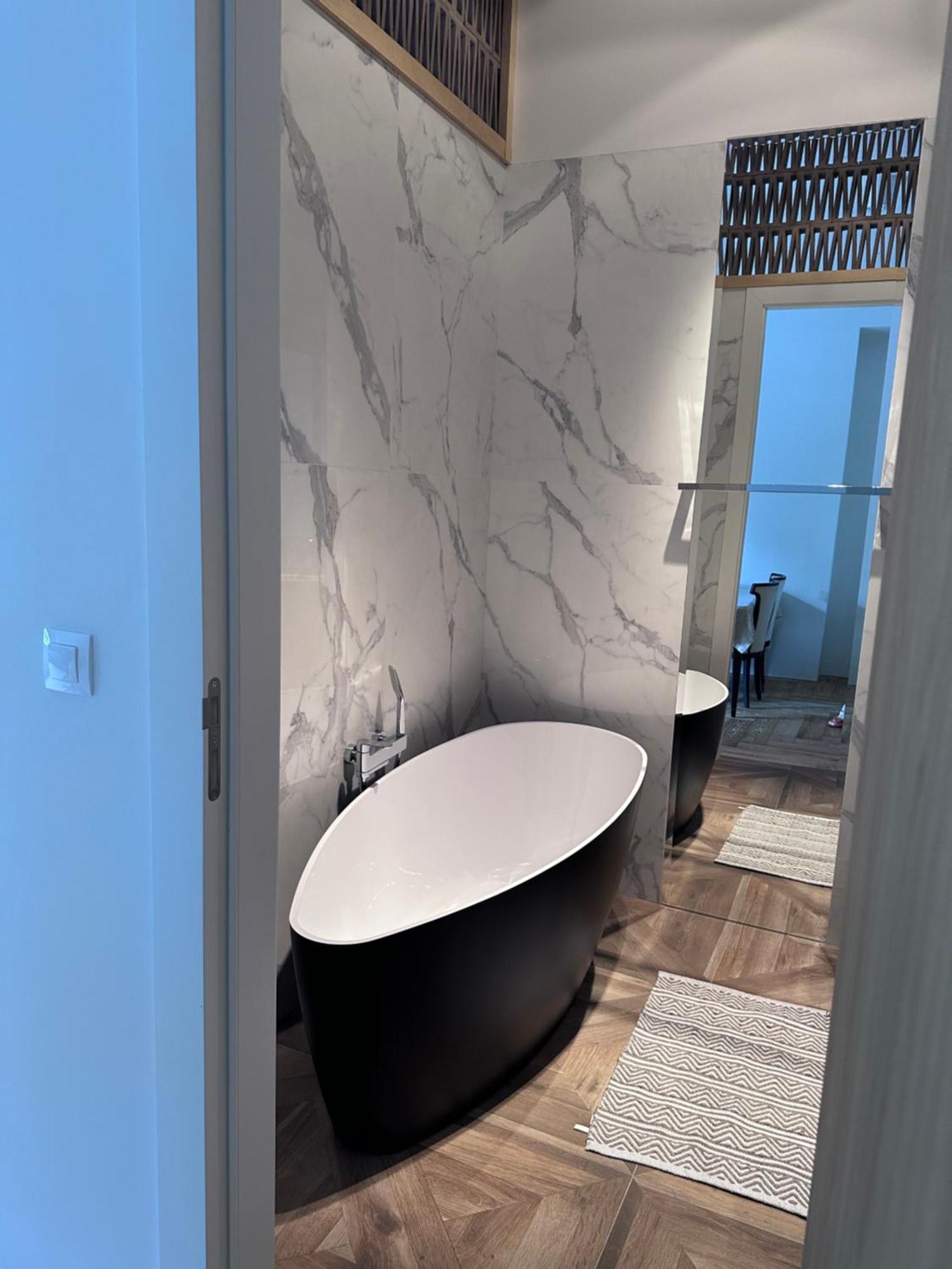 Apartament ,wifi ,one Bedroom, Centr *